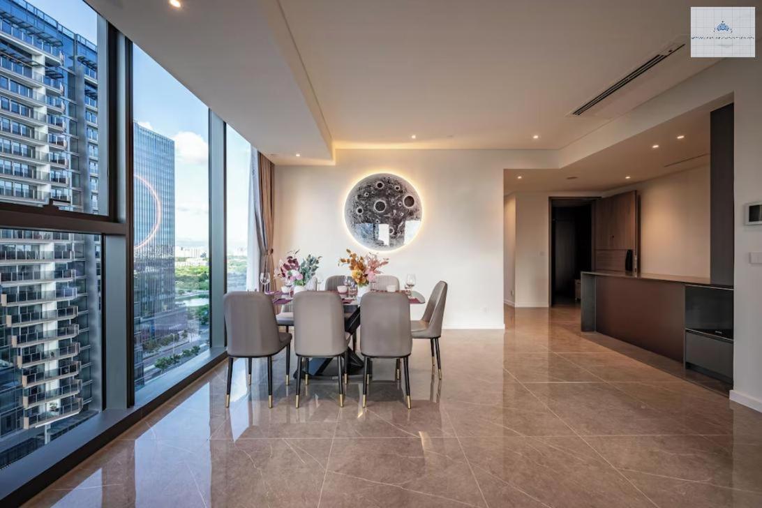 Metropole Deluxe Apartment View City * Ho Chi Minh City