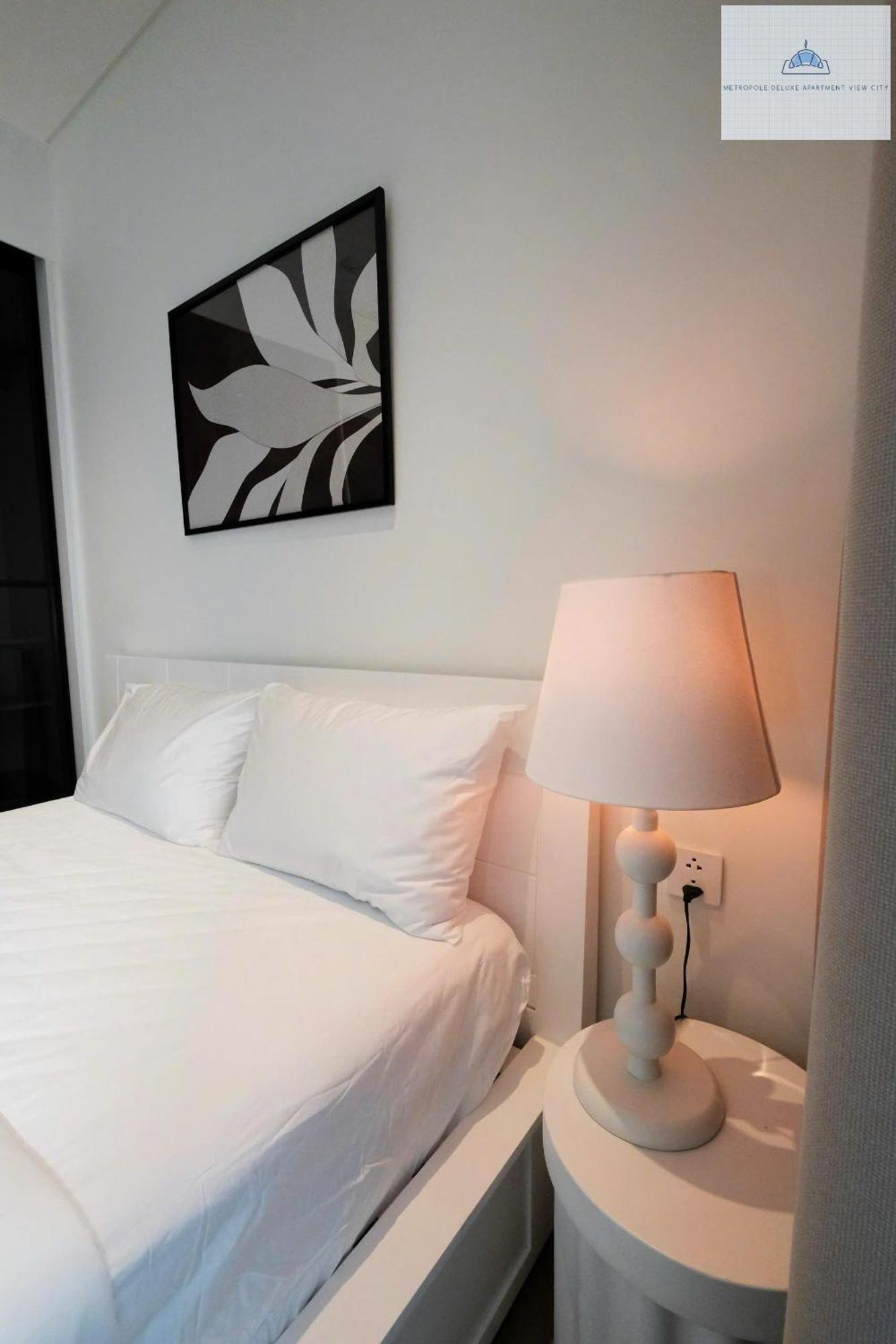 Metropole Deluxe Apartment View City * Ho Chi Minh City
